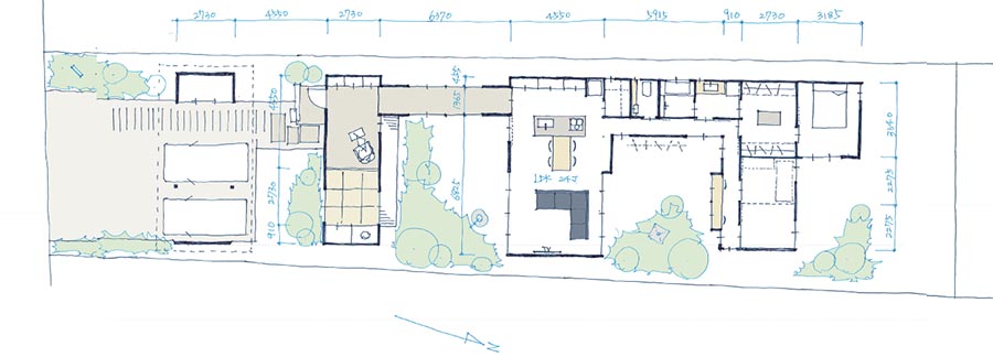 3つの中庭を持つ平屋建ての家間取り図